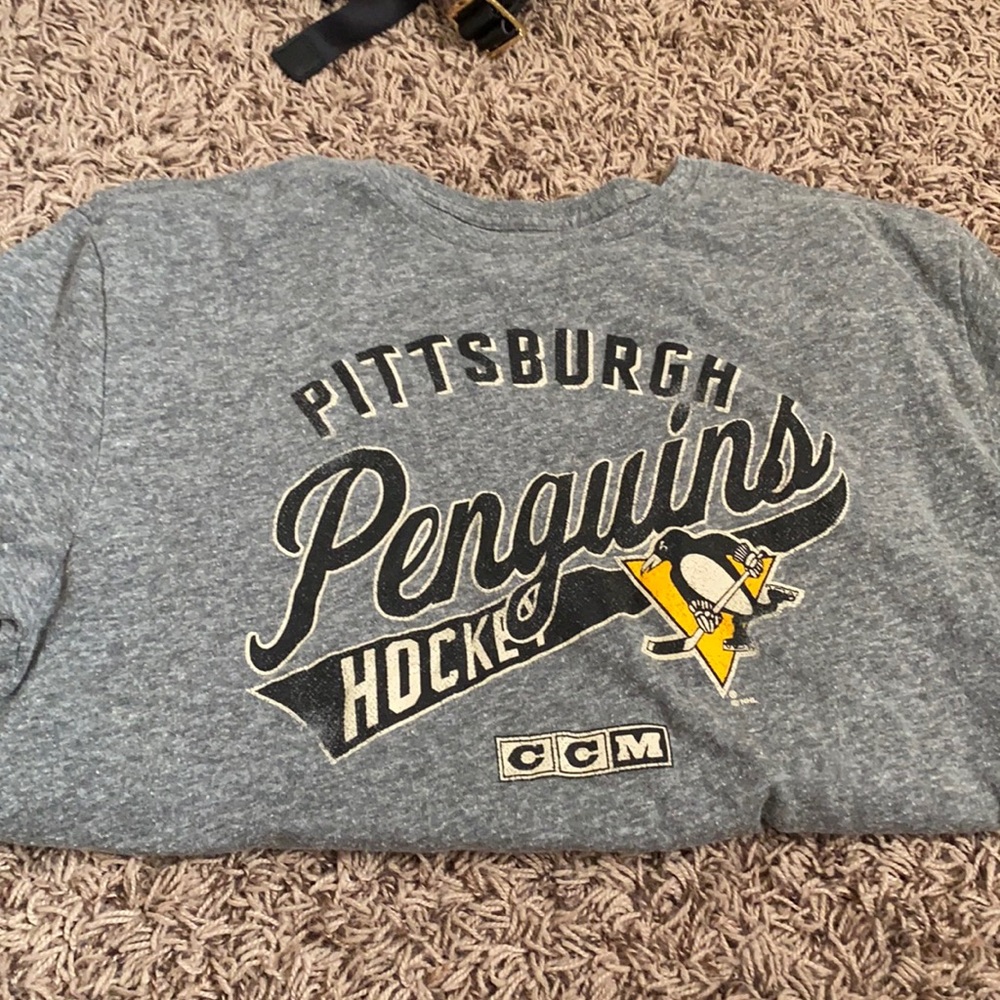 pitssburgh penguins tshirt